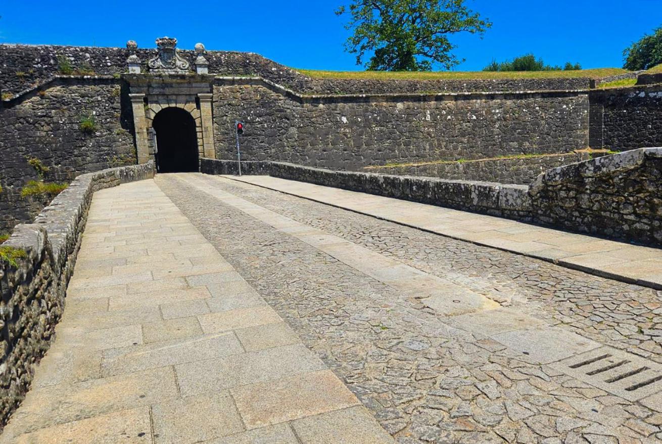 Alojamento Fortaleza Valenca Ngoại thất bức ảnh